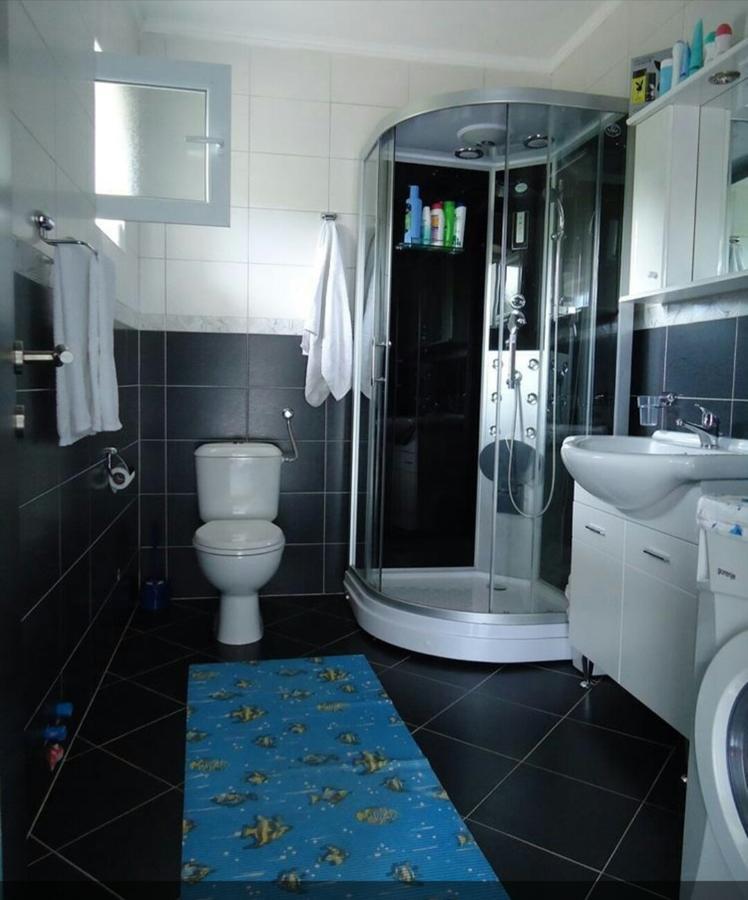 Kuca Bulajic Apartamento Budva Exterior foto